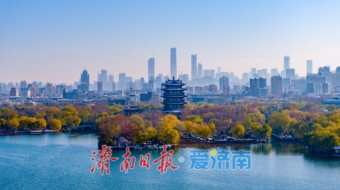 雪后大明湖景如画 超然楼与城市天际同框