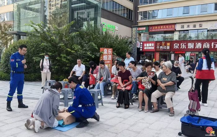 弘扬慈善文化 践行慈善惠民 济南举办“中华慈善日”主题公益市集活动