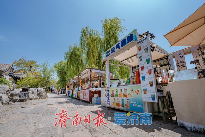 泉城暑假亲子欢：济南明府城变身“带娃打卡”新热土