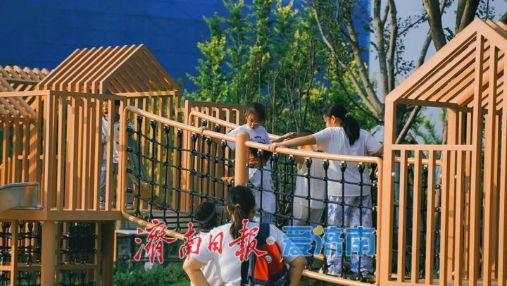 一年四季 泉在济南丨白泉湿地公园对外开放吸引众多市民关注