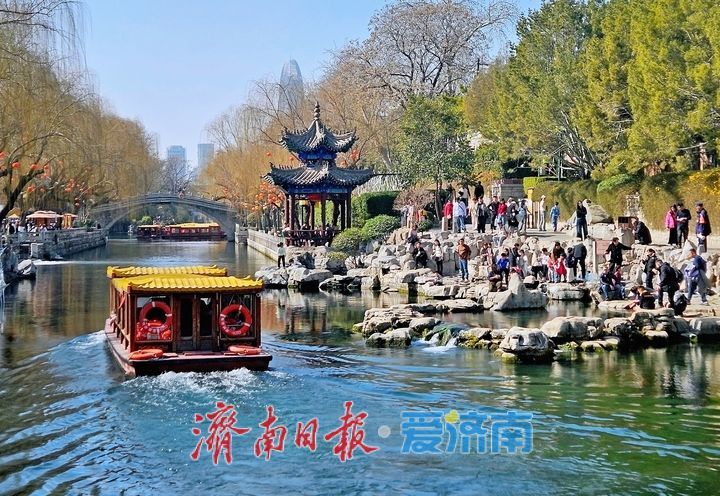 “泉”在济南过大年｜画舫凌波过泉城 一水串联千年韵