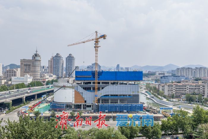 外立面施工提速！济南京东MALL赋能洪楼商圈提档升级