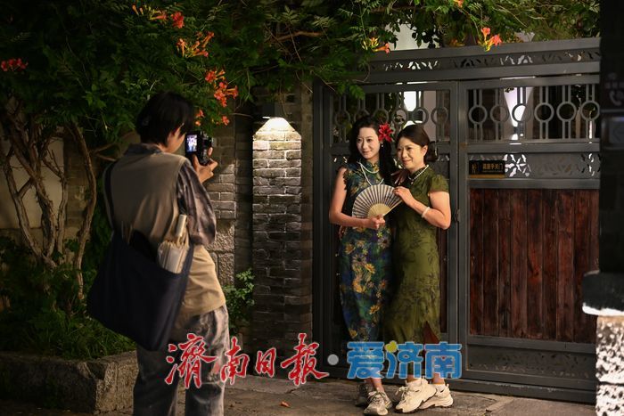 一年四季 泉在济南｜晚风送爽，夏夜曲水亭街成汉服打卡地