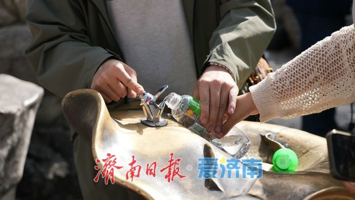 免费畅饮！黑虎泉畔泉水直饮点解锁清凉新体验