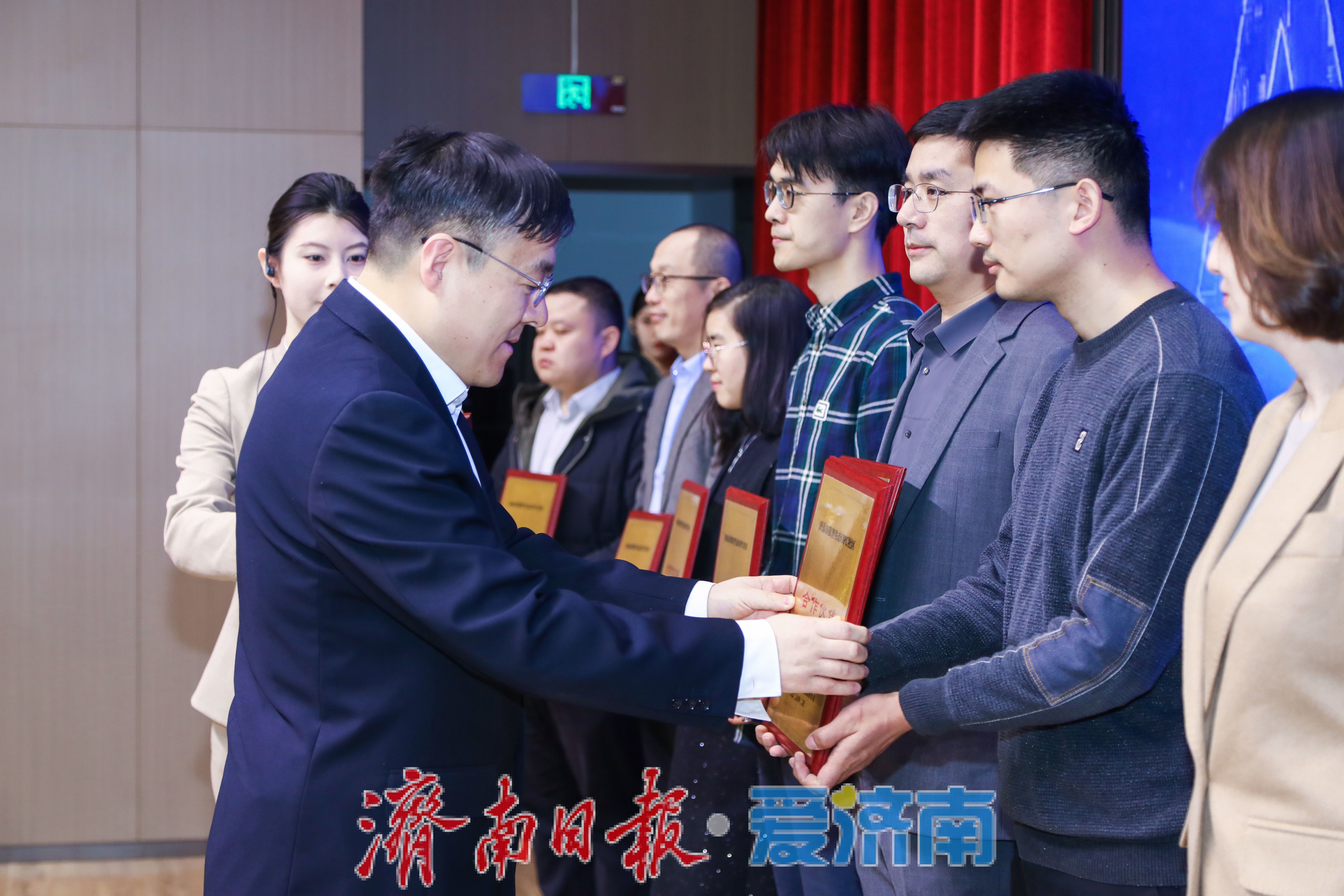 济南开启“AI超级个体”创业时代 “数智生态OPC社区”将孵化1000余家“一人公司”