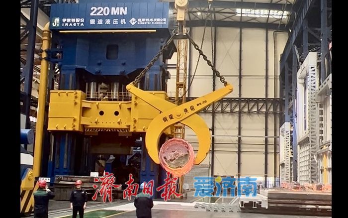 全球最大2.2万吨自由锻压机在济南章丘投产