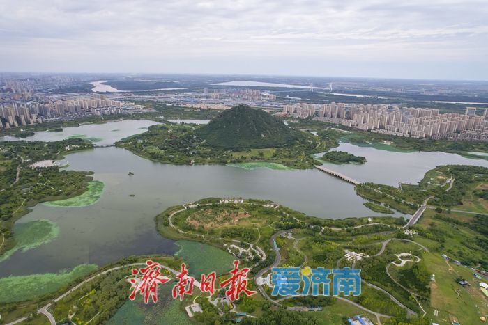 秋雨送秋凉 华山历史文化湿地公园更显清新动人
