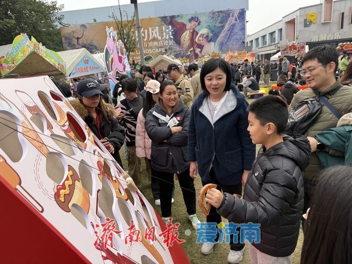 济南创意活动点燃城市消费新引擎，“汉堡长龙”里有啥流量密码？