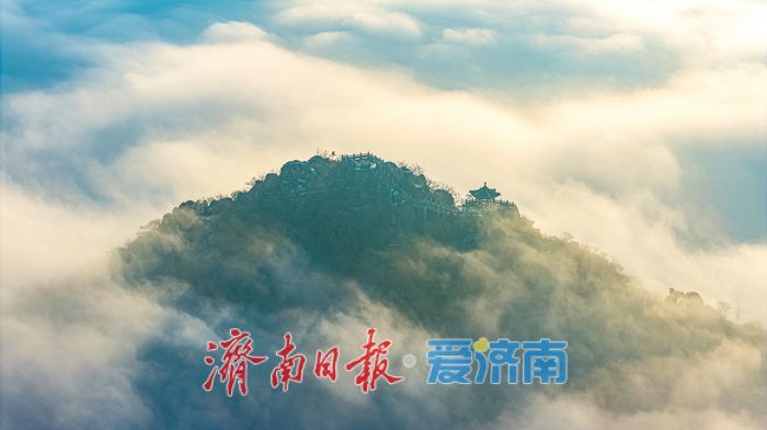 一年四季 泉在济南丨云海奔腾薄雾缥缈，华山之巅如临仙境