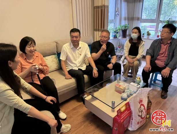 济南市规划设计研究院赴双报到社区走访慰问