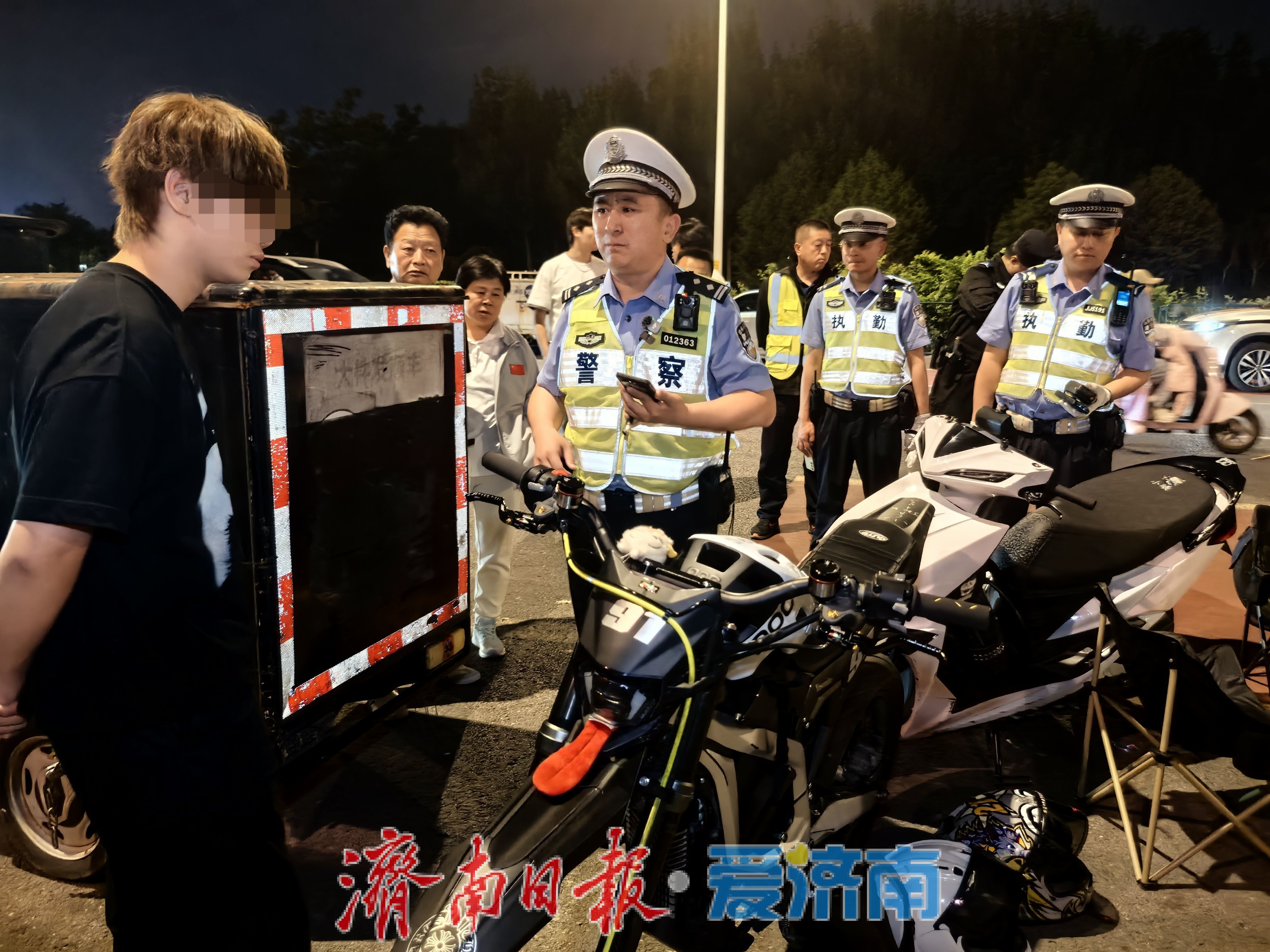 济南交警按下“城市静音”键，严打飙车“炸街”护航中高考