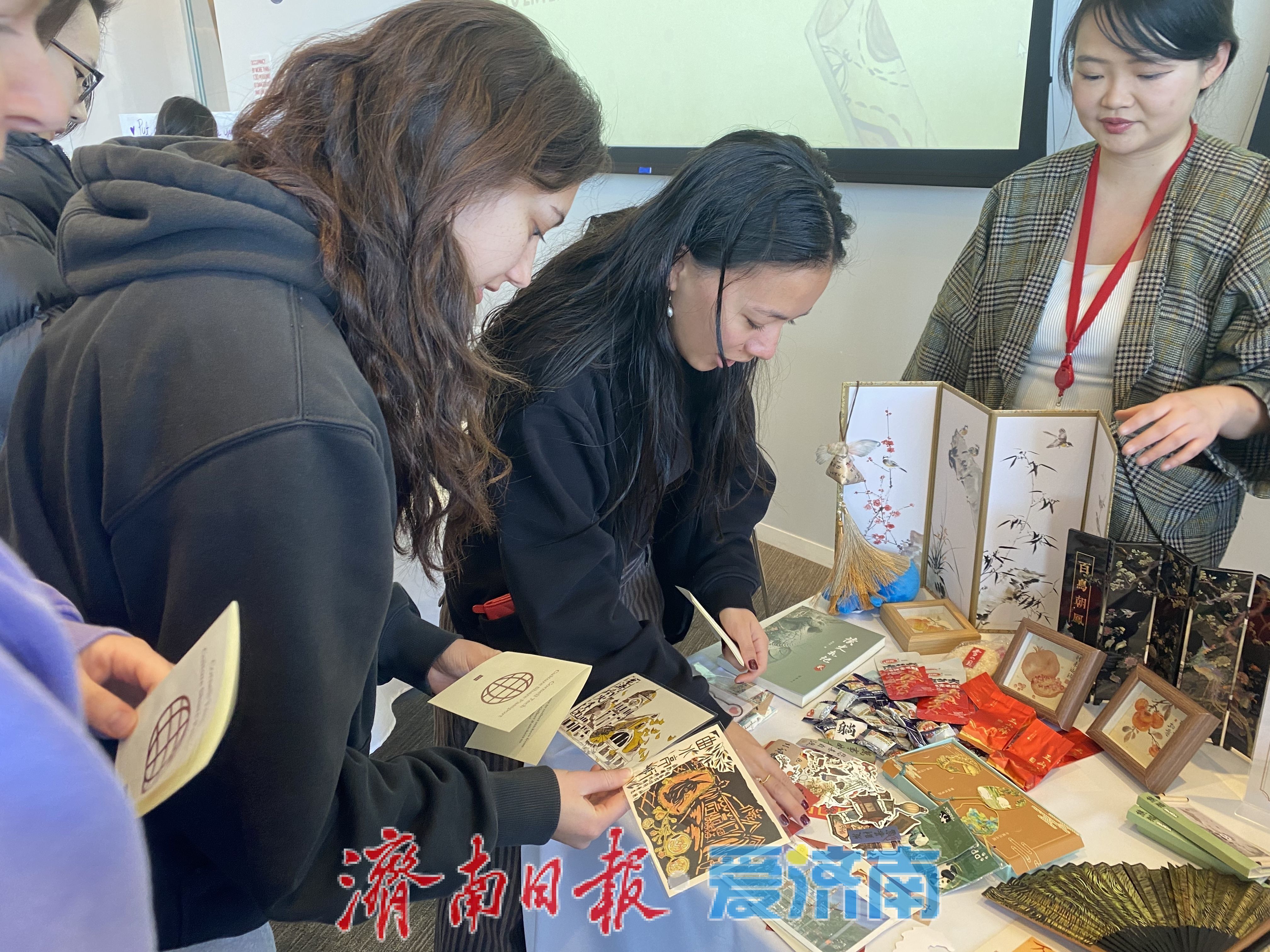 JICC记者美国报道：挡不住的泉城魅力 “曲水亭街”火到纽约校园