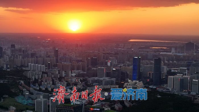 落日似火！济南 CBD 天际线的夕阳盛宴