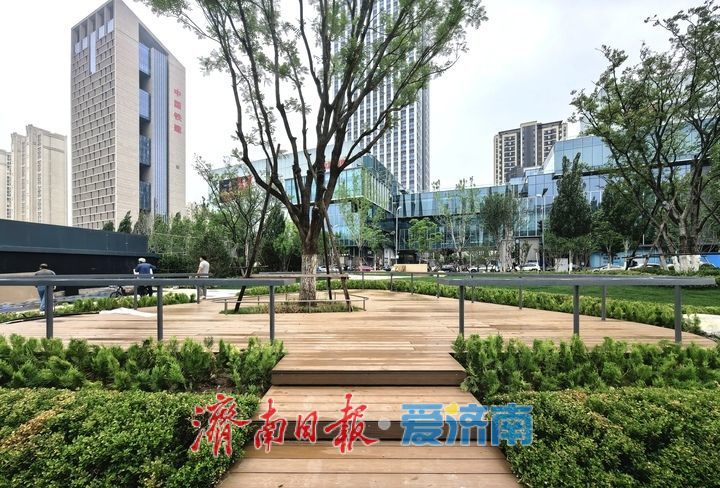 冲刺开街，记者探访济南CBD首座“公园商业开放式街区”