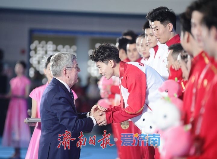 山东队夺得十五运武术套路混合团体金牌