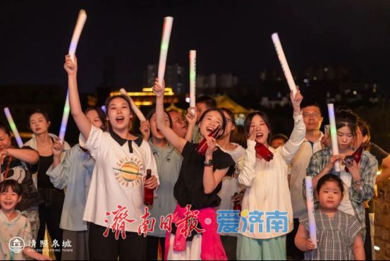 清照泉城开启夏日主题活动18℃泉水解锁宋韵清凉度假
