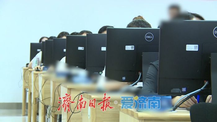 夏季高考评卷开放日举行　432万余份试卷选择题部分机器评阅已完成 6月25日15时将公布高考成绩