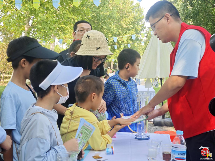 又一天，20万㎡科研地慢跑!2025济南园林科普开放日迎孩童