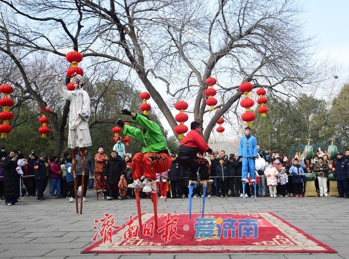 千佛山上人从众，传统民俗闹元宵