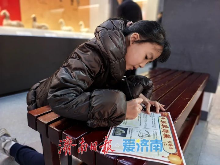 “泉”在济南过大年丨观骐骥文物 嵌匠心螺钿——济南市博物馆开展非遗主题体验活动