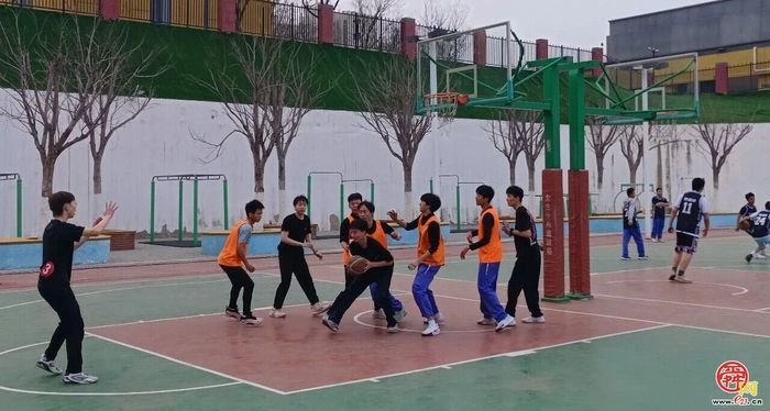 健康筑体魄，青春竞主场！济钢高中兴隆校区举办班级篮球联赛