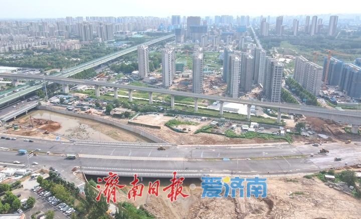 济南奥体西路北延项目实现“牵手”，这两段道路连通
