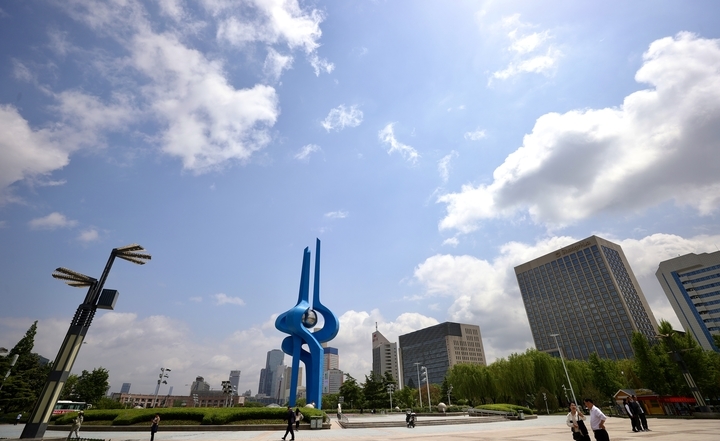 雨过天晴蓝天白云上线