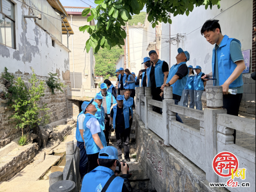 “泉水守护者”在玉河泉泉群开展公益志愿活动