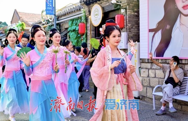 趵眼丨舞台之外，看见济南演艺经济的“溢出效应”
