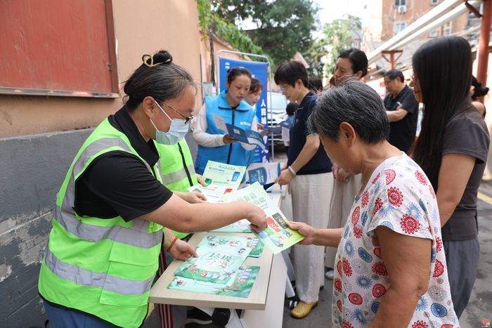 便民服务暖人心 济南市智慧城管服务中心开展“城管进社区、服务面对面”主题活动