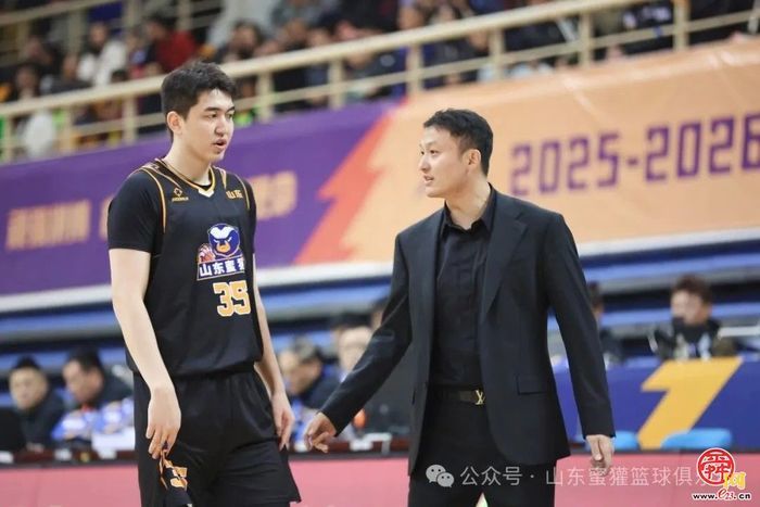 NBL常规赛：山东蜜獾91-88险胜江西鲸裕清酒，年后豪取主场三连胜，再现绝杀球！