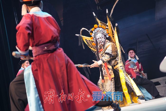 非遗莱芜梆子“台前幕后” 坚守匠心的交响与传承