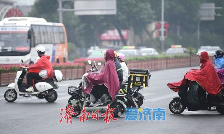 高温暂退，夏雨绵绵送清爽