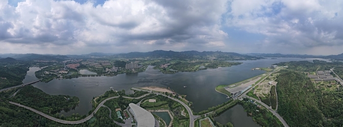 初秋雪野 湖光山色风光美