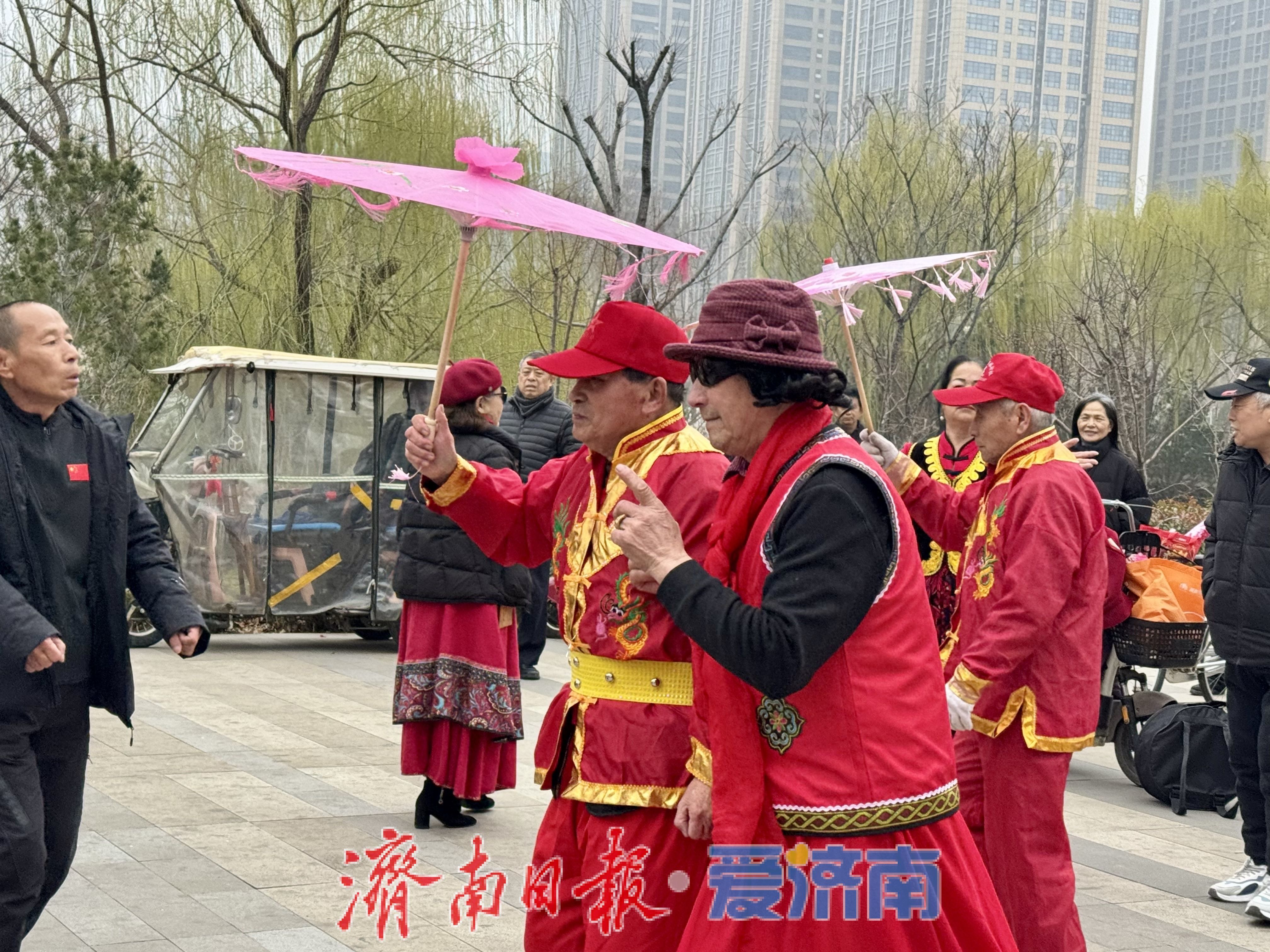 市民自发艺术活动，点亮城市公共空间