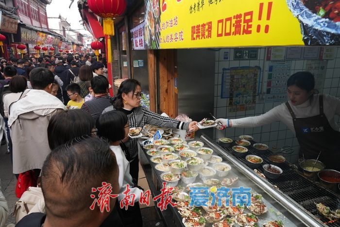 “泉”在济南过大年丨假期收尾热度不减，济南芙蓉街人气高涨