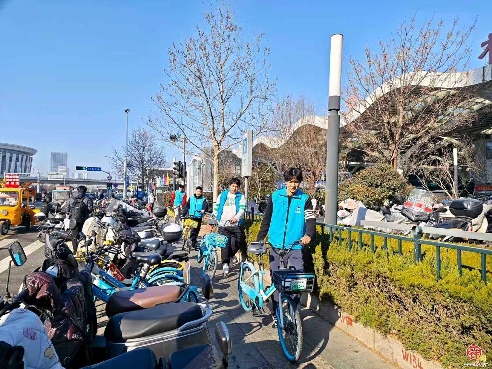新春走基层｜节日我在岗：春节里的“暖心引路人” ——全国交通运输系统劳动模范吕鑫