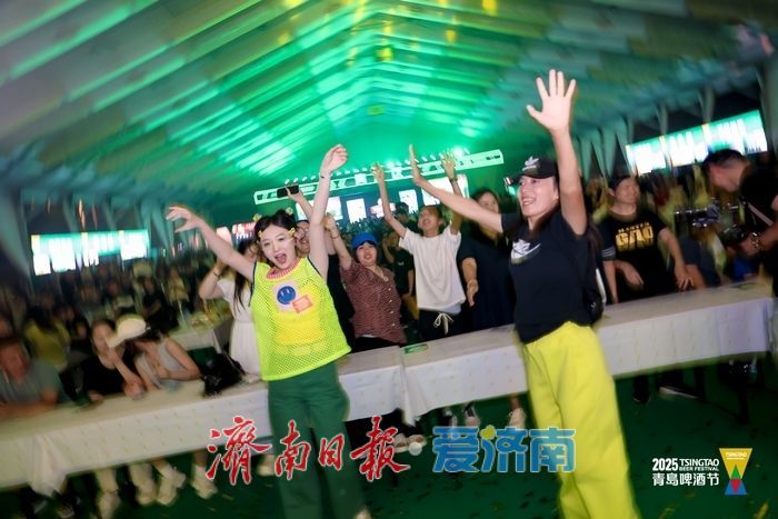 一年四季 泉在济南丨济南奥体夏日嘉年华启幕 啤酒节点燃泉城烟火气