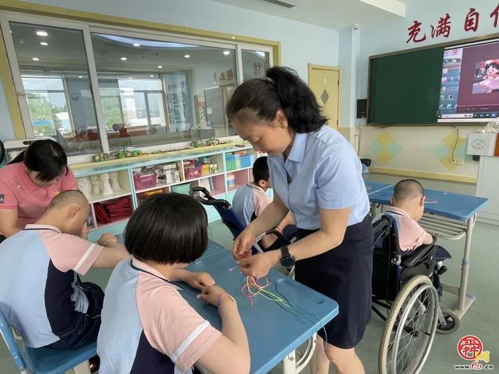 济南市儿童福利院联合济南市图书馆开展六一主题文化关爱活动