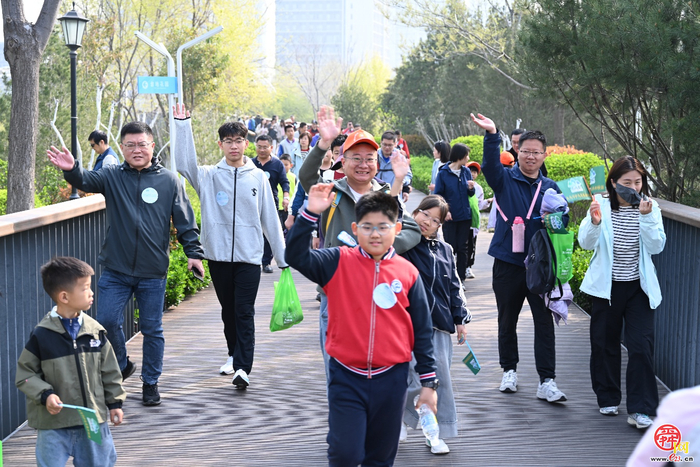 从登山者到守护者 泉城市民有新身份 “一城山色”生态守护志愿服务联盟成立