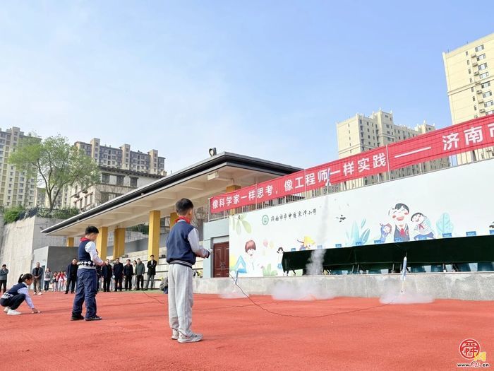 像科学家一样思考，像工程师一样实践！济南市市中区泉泽小学举办科技游园会