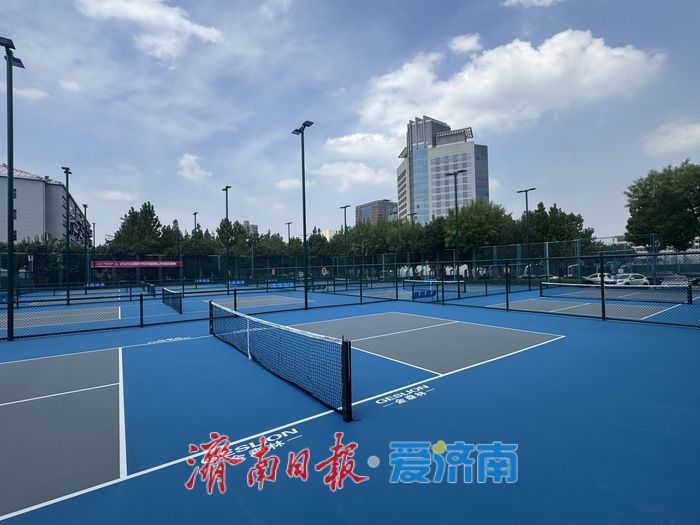 山东省体育中心匹克球场铺装完毕，即将活力开场