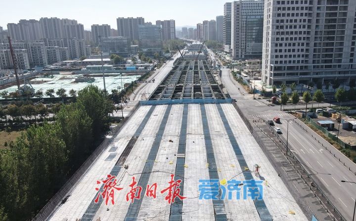 项目强省会｜济南凤凰黄河大桥南延工程多处上跨关键性路口连续梁实现合龙