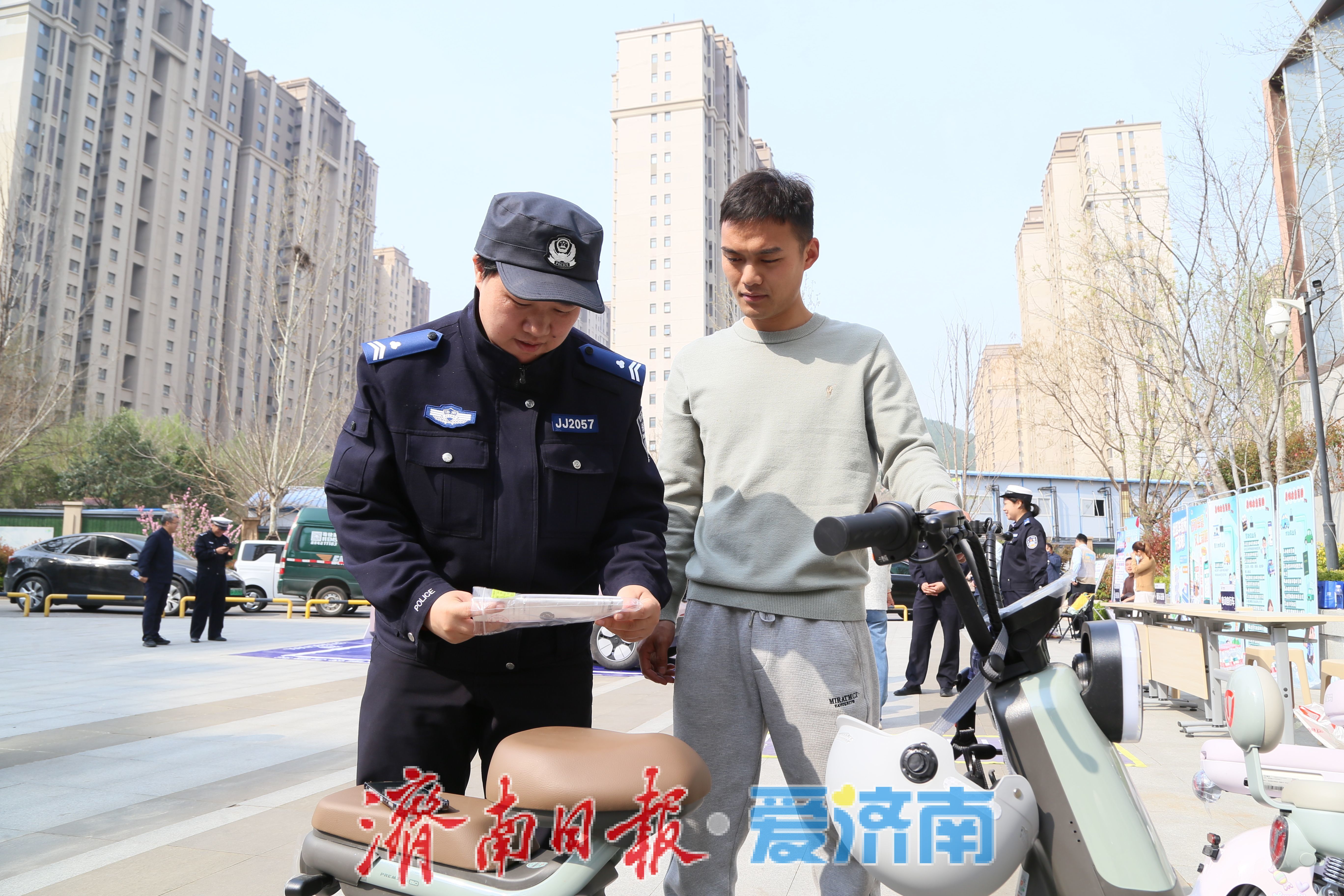 济南首个社区车管所启用 38项业务家门口就能办