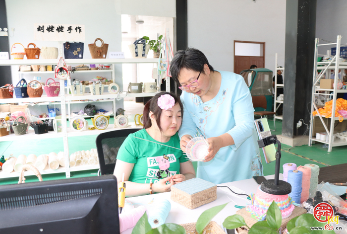 商河开启“新媒体+电商+直播”逆袭路！“一盆花”“开”出产业群