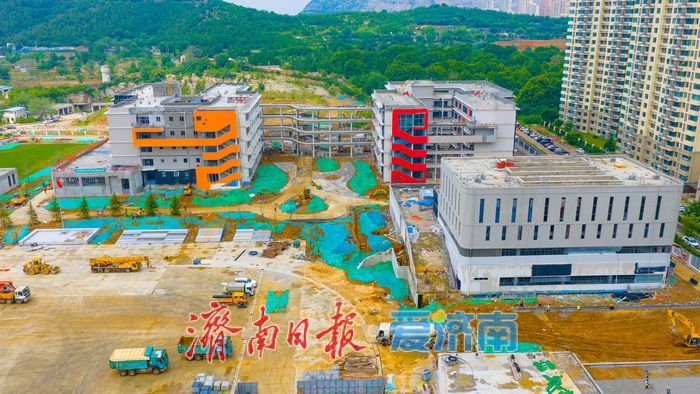 市中区南康初中项目建设提速 主体完工进入外立面施工阶段