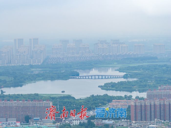 伏天细雨送清凉