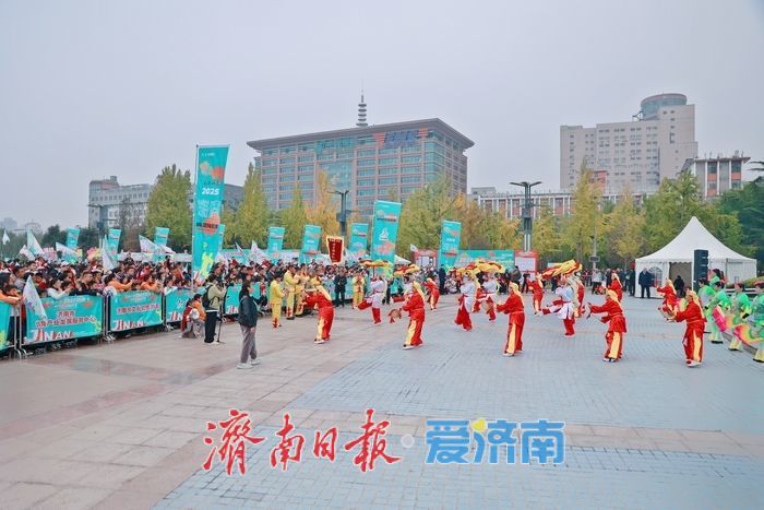“好运山东”2025济南城市定向挑战赛圆满落幕 一场“会走路”的城市探索之旅完美收官
