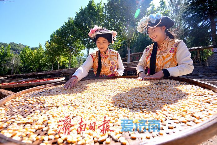 九顶塔赶秋节启幕 盛装鼓乐庆丰收