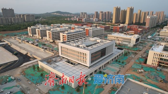 山东商业职业技术学院莱芜校区建设展现新貌